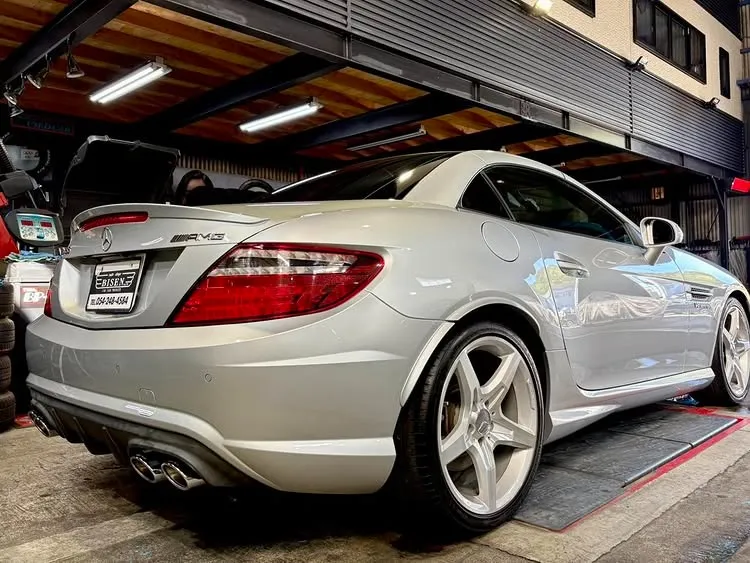 【施工事例】メルセデス・ベンツ SLK350 AMGスポーツパッケージ｜静岡市葵区でコーティング定期メンテナ 掲載写真 2