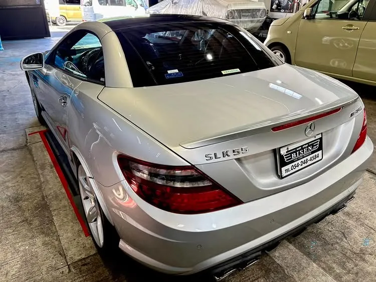 【施工事例】メルセデス・ベンツ SLK350 AMGスポーツパッケージ｜静岡市葵区でコーティング定期メンテナ 掲載写真 1